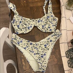 Abercrombie & Fitch Curve Love Bikini: Floral- Light Blue